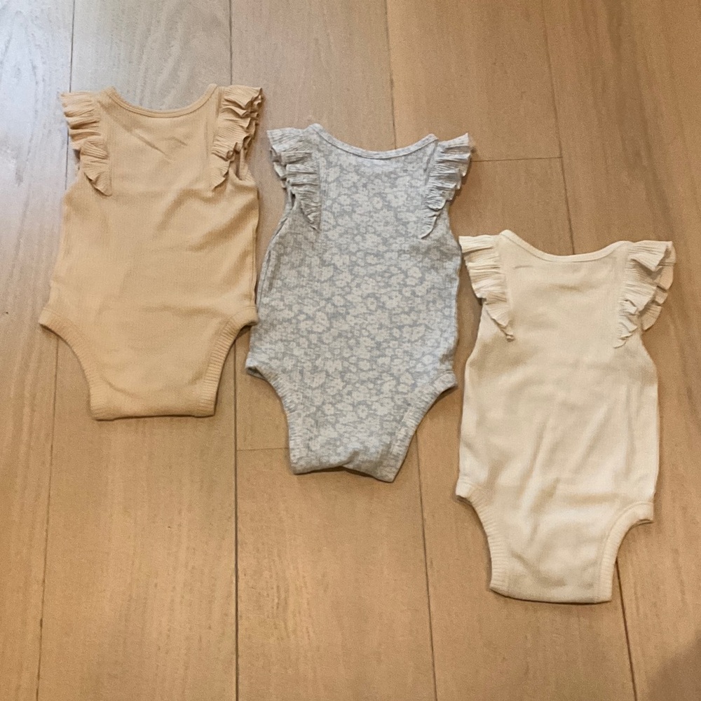 Ruffled Rib Onesie Bundle - Picture 5 of 5